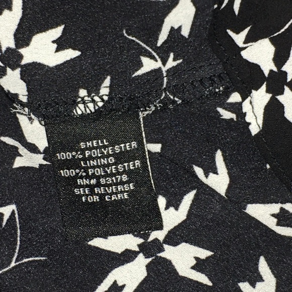 Premise Studio Layered Split Back White Black Print Sleeveless Top Womens Small - Picture 8 of 10